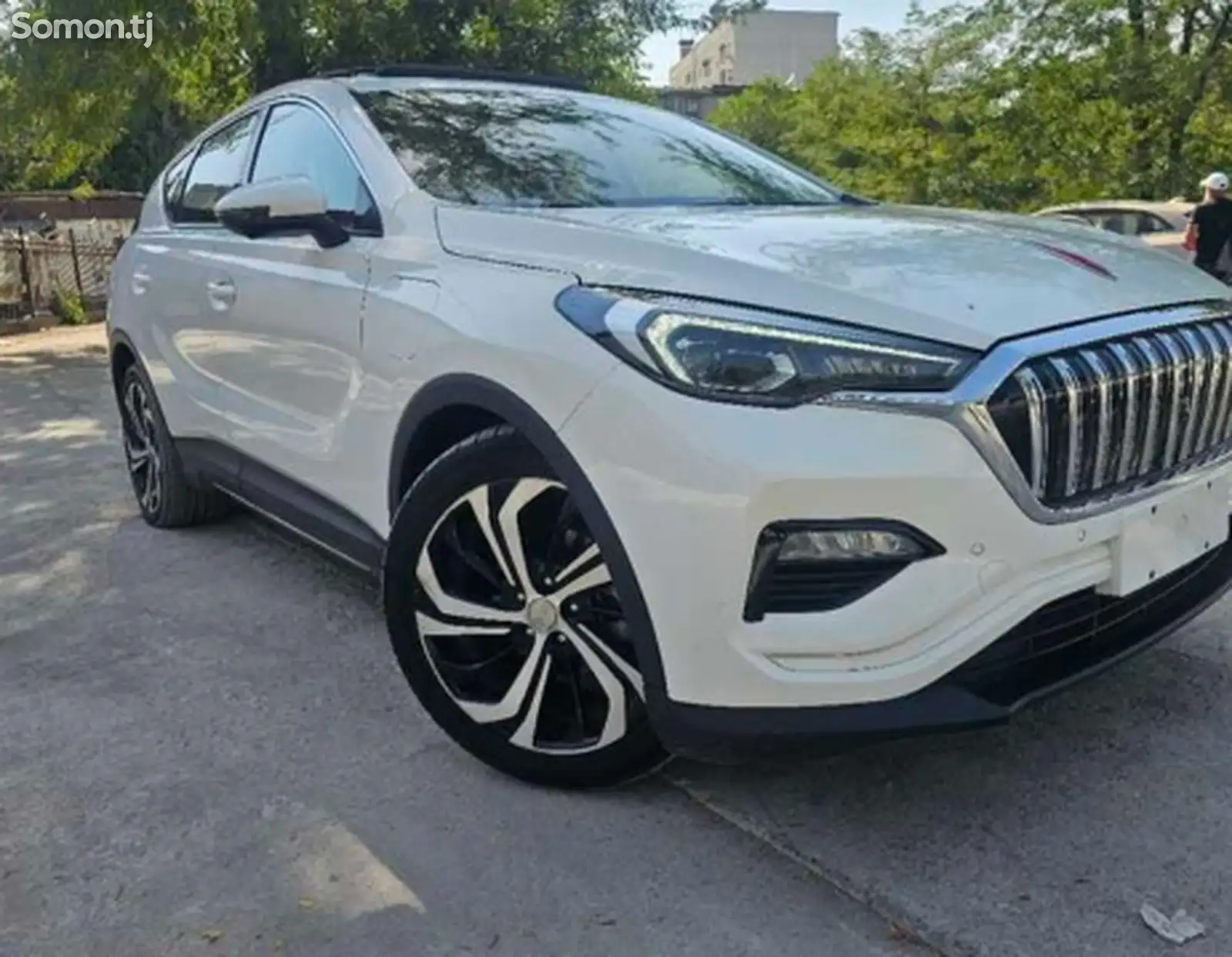 Hongqi E-HS3, 2019-1