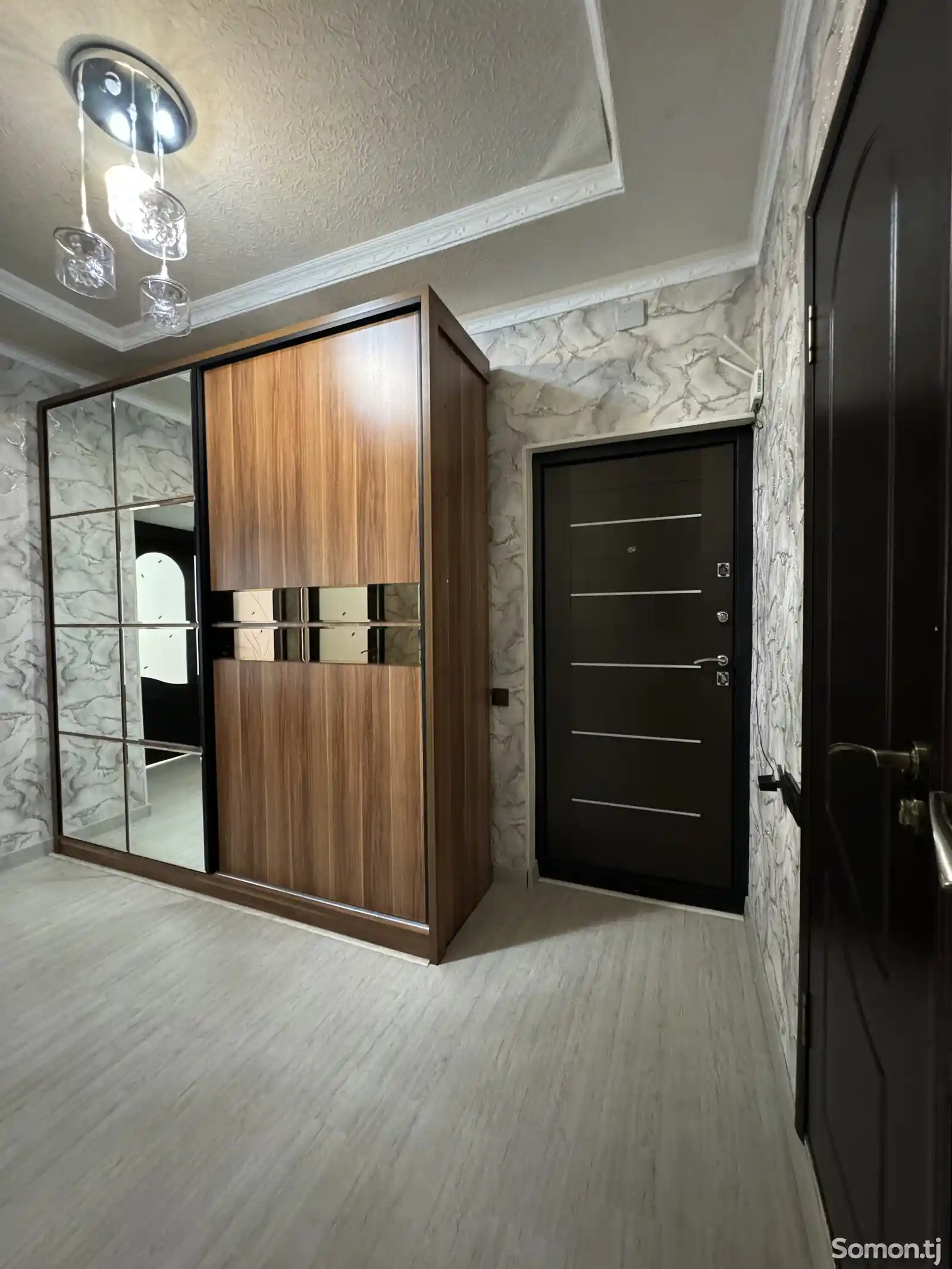 3-комн. квартира, 8 этаж, 70 м², 102мкр-2