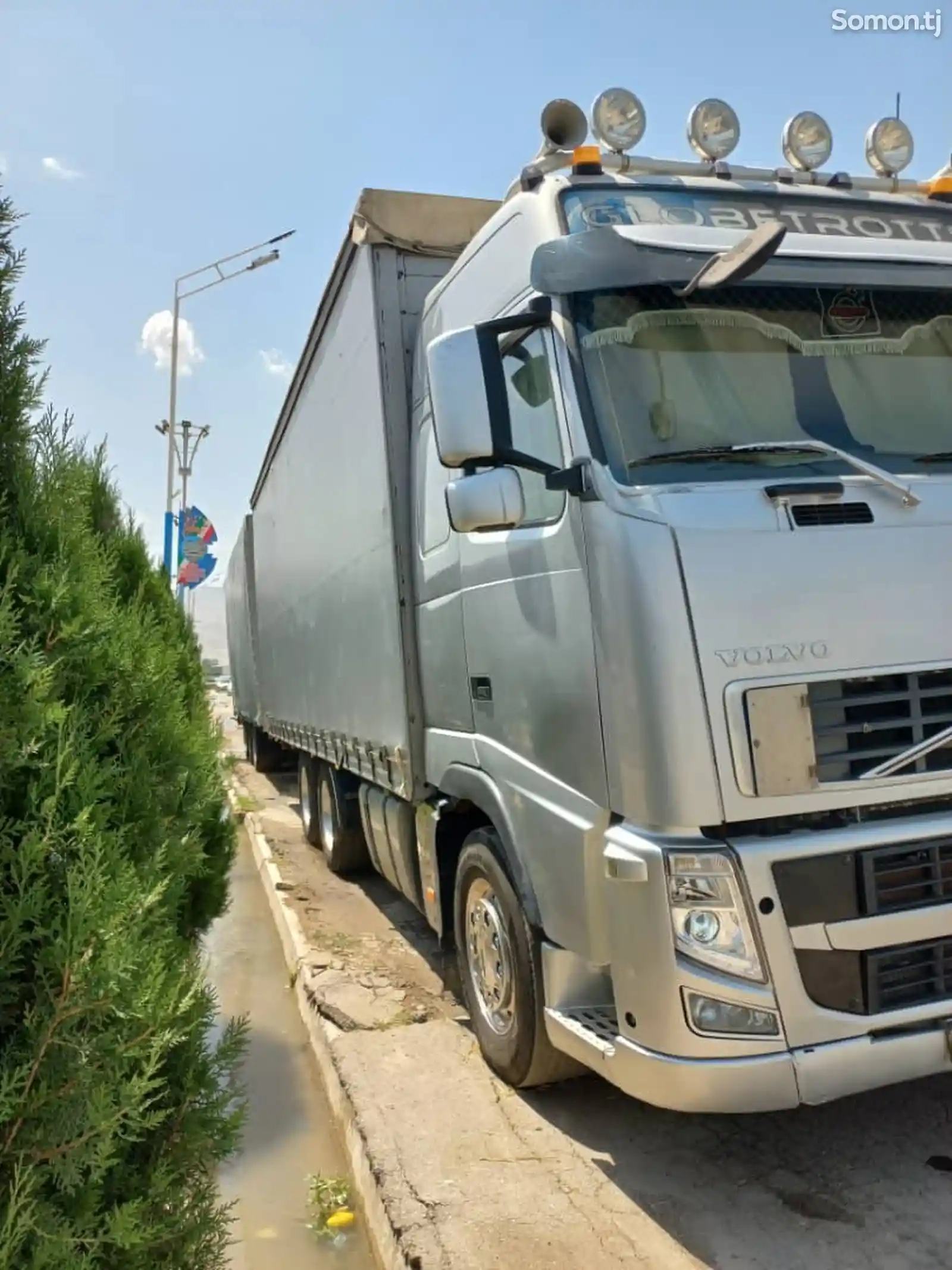 Бортовой грузовик Volvo FH13 520, 2008-4