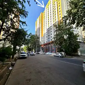 3-комн. квартира, 4 этаж, 132 м², Центр, Роддом номер 1