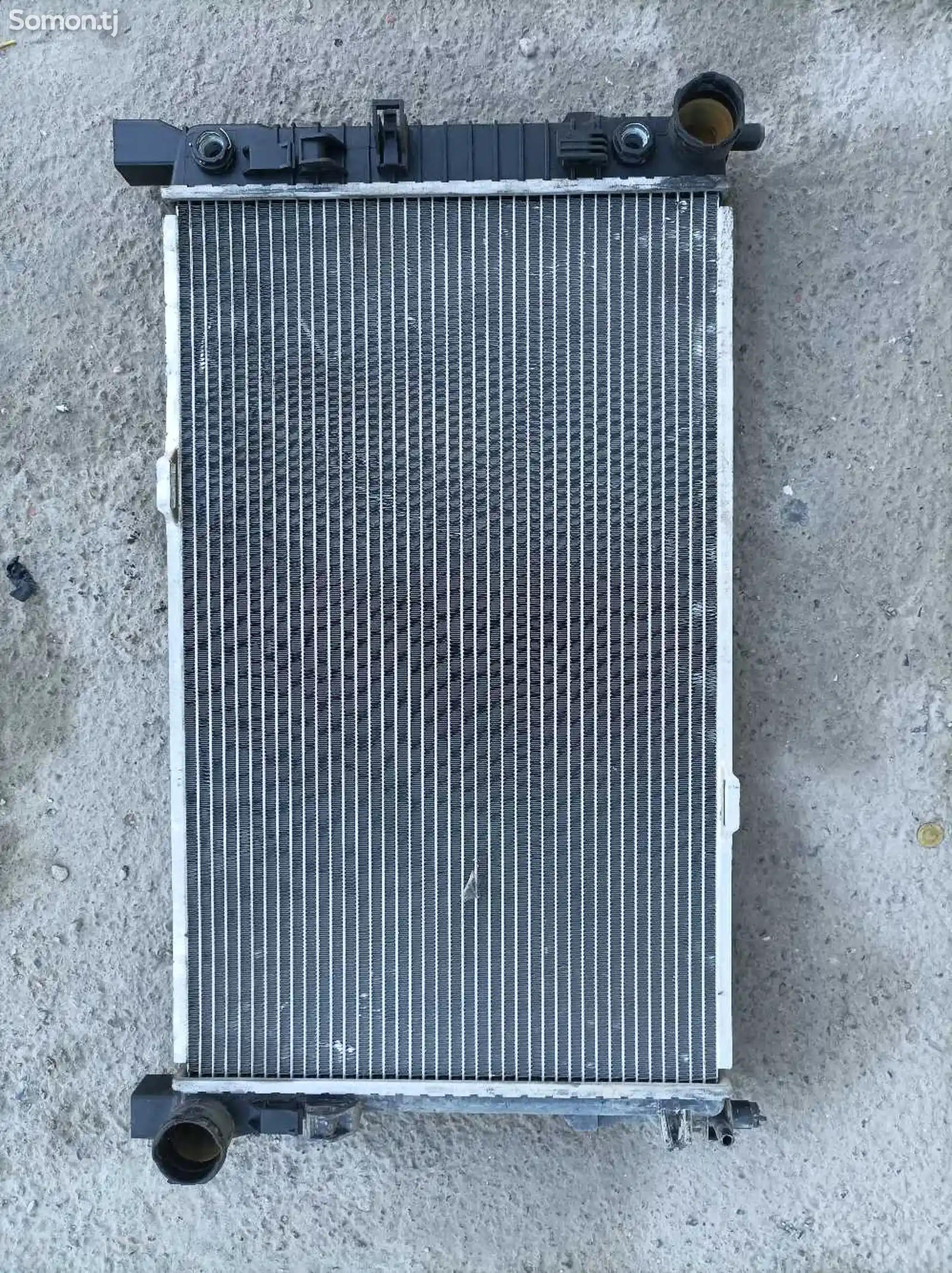 Радиатор охлаждения от Mercedes W203 кузов