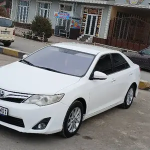 Toyota Camry, 2012