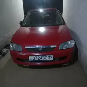 Mazda 323, 1999