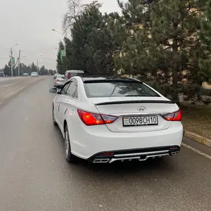 Hyundai Sonata, 2013