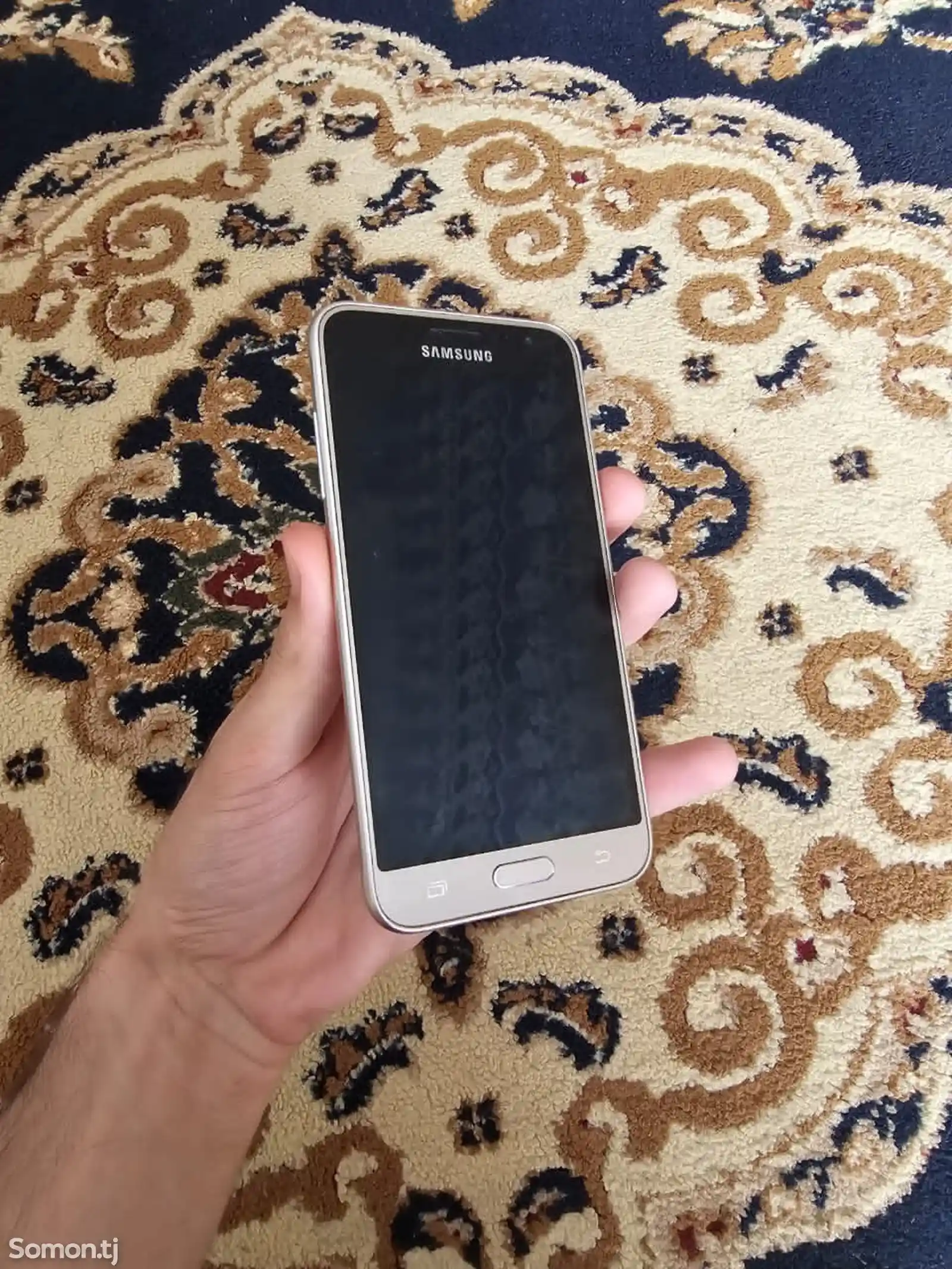 Samsung Galaxy J2-1