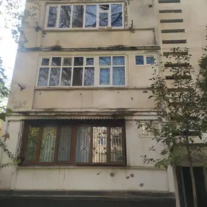 1-комн. квартира, 1 этаж, 42 м², 32мкр