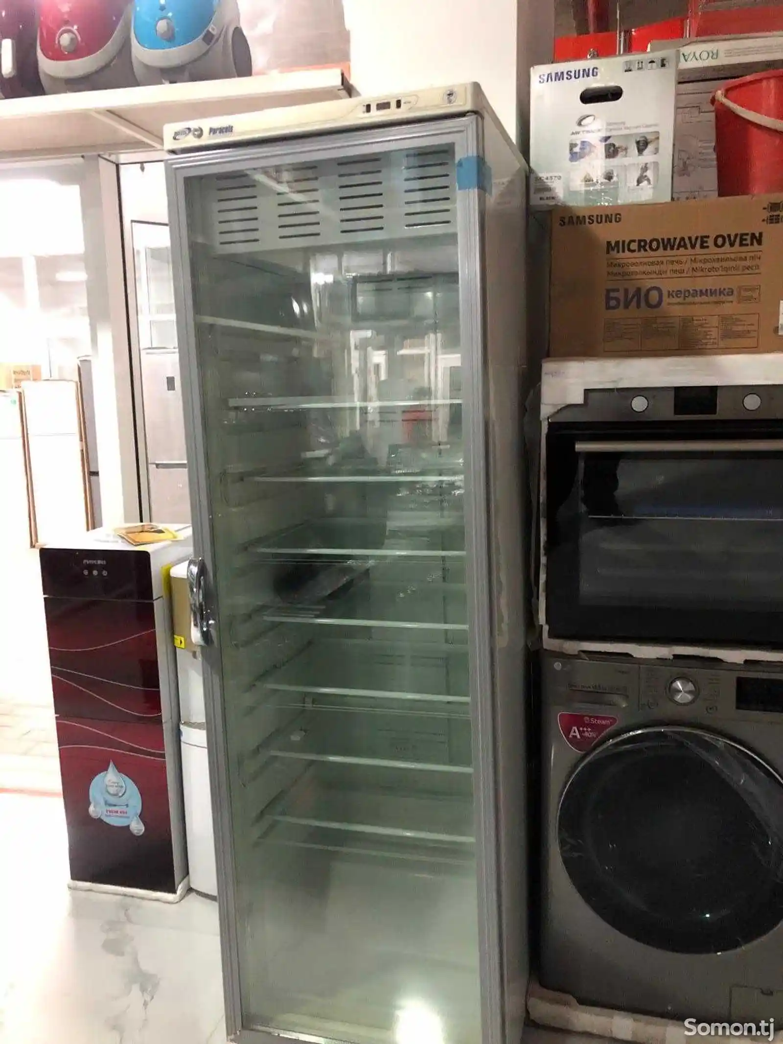 Холодильник витринный Pozis-1