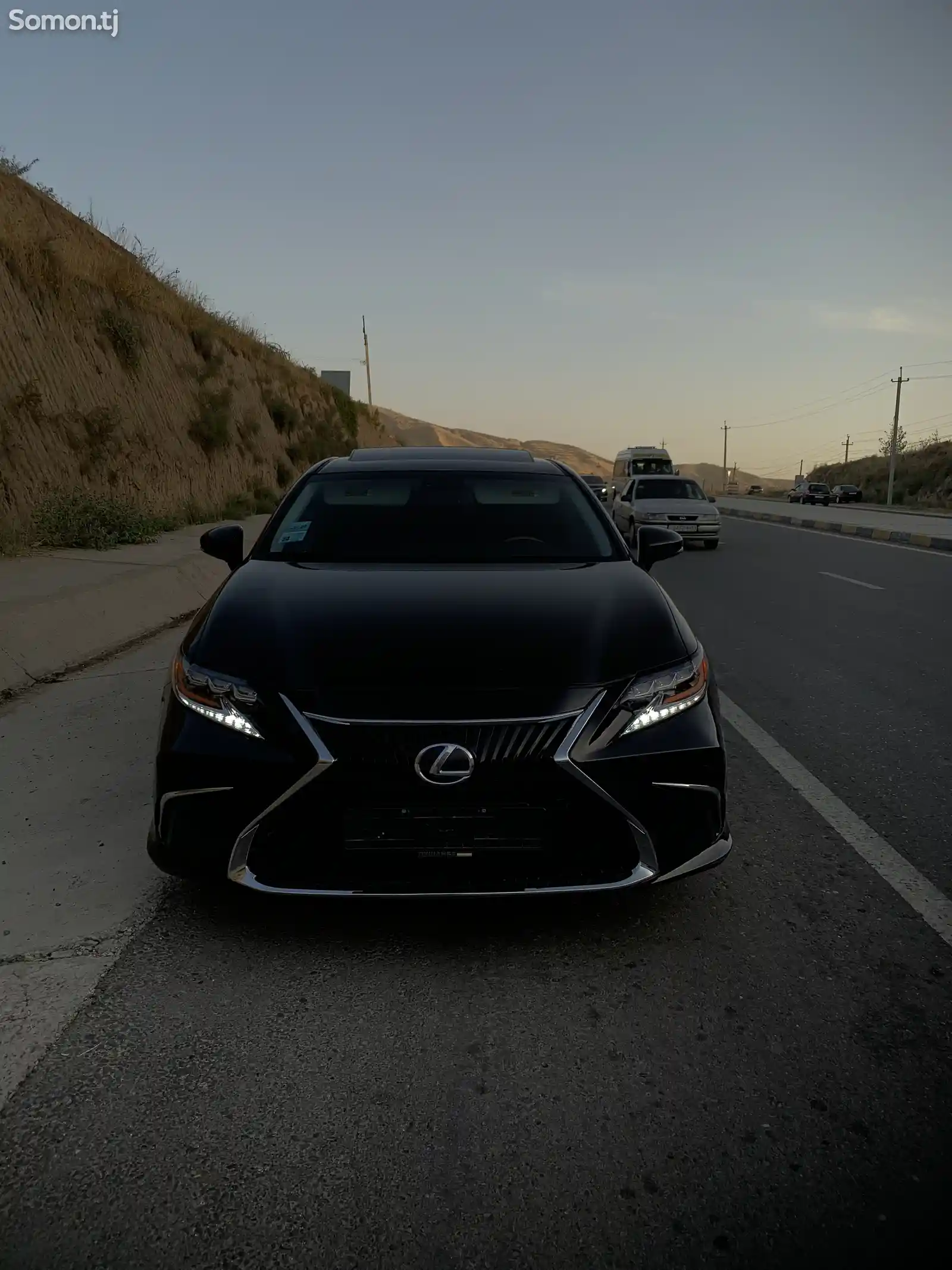 Lexus ES series, 2015-2