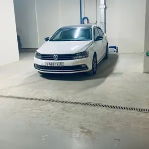 Volkswagen Jetta, 2015