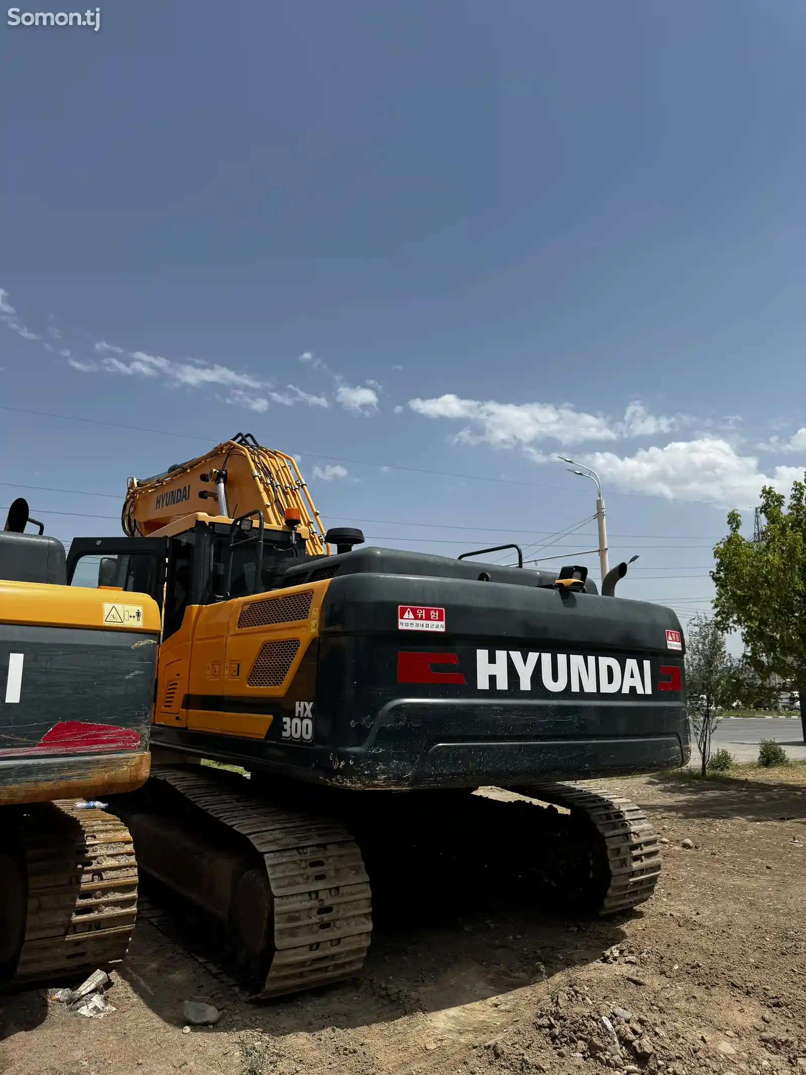 Экскаватор Hyundai HX300-3