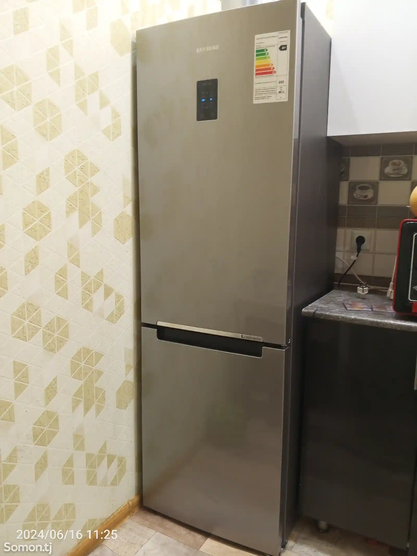 Холодильник Samsung сенсорный двухкамерный-10