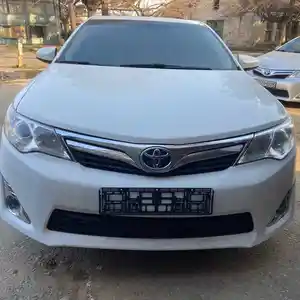 Бампер передний Toyota Camry 3