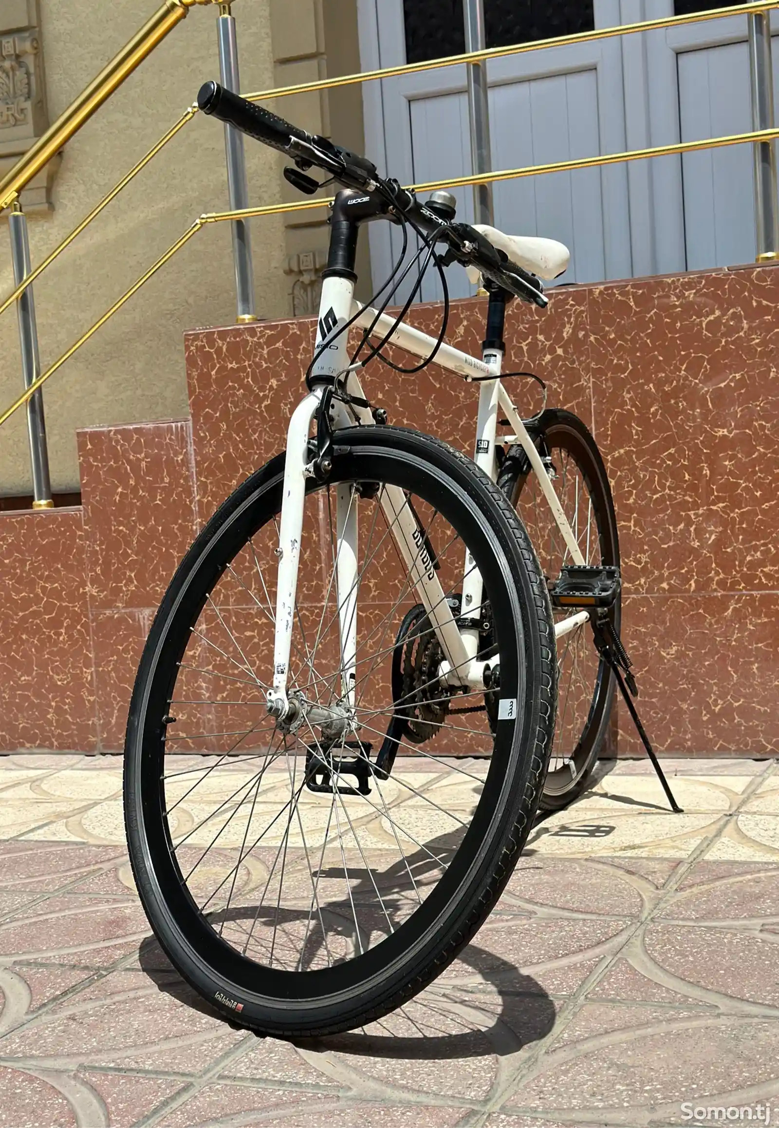 Корейский гоночный велосипед Burgos-3
