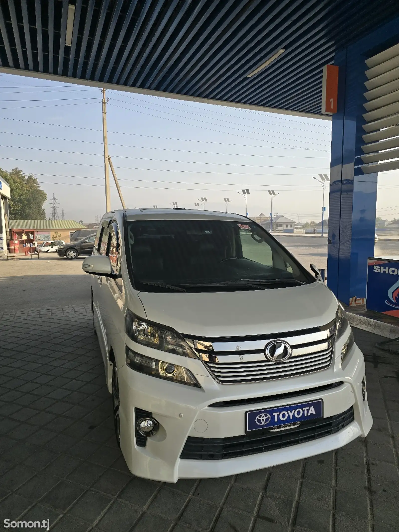 Toyota Vellfire, 2014-9