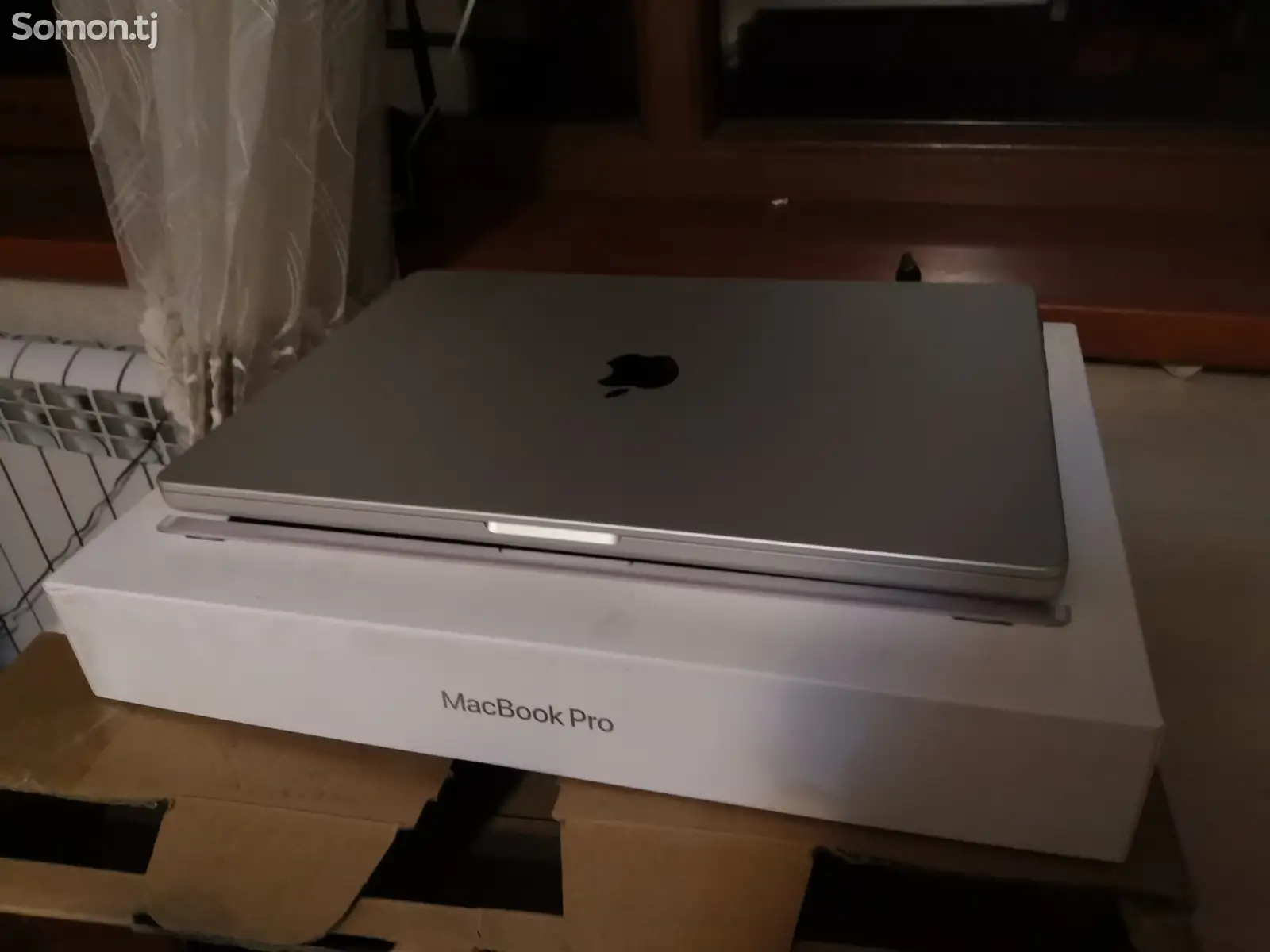 Ноутбук Apple MacBook Pro-1