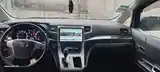 Toyota Vellfire, 2014-11