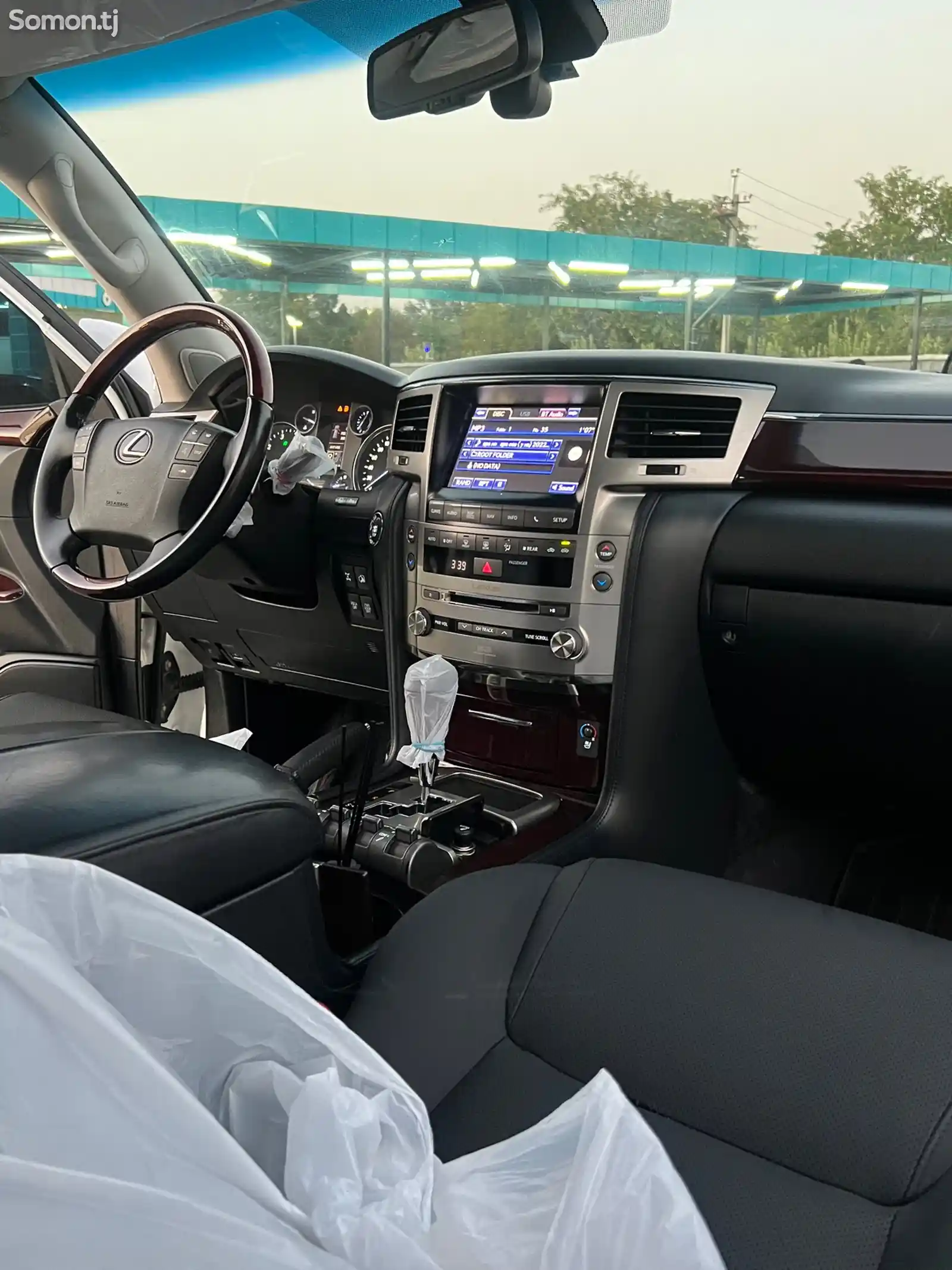 Lexus LX series, 2014-10