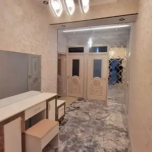 2-комн. квартира, 8 этаж, 50м², Зарнисор