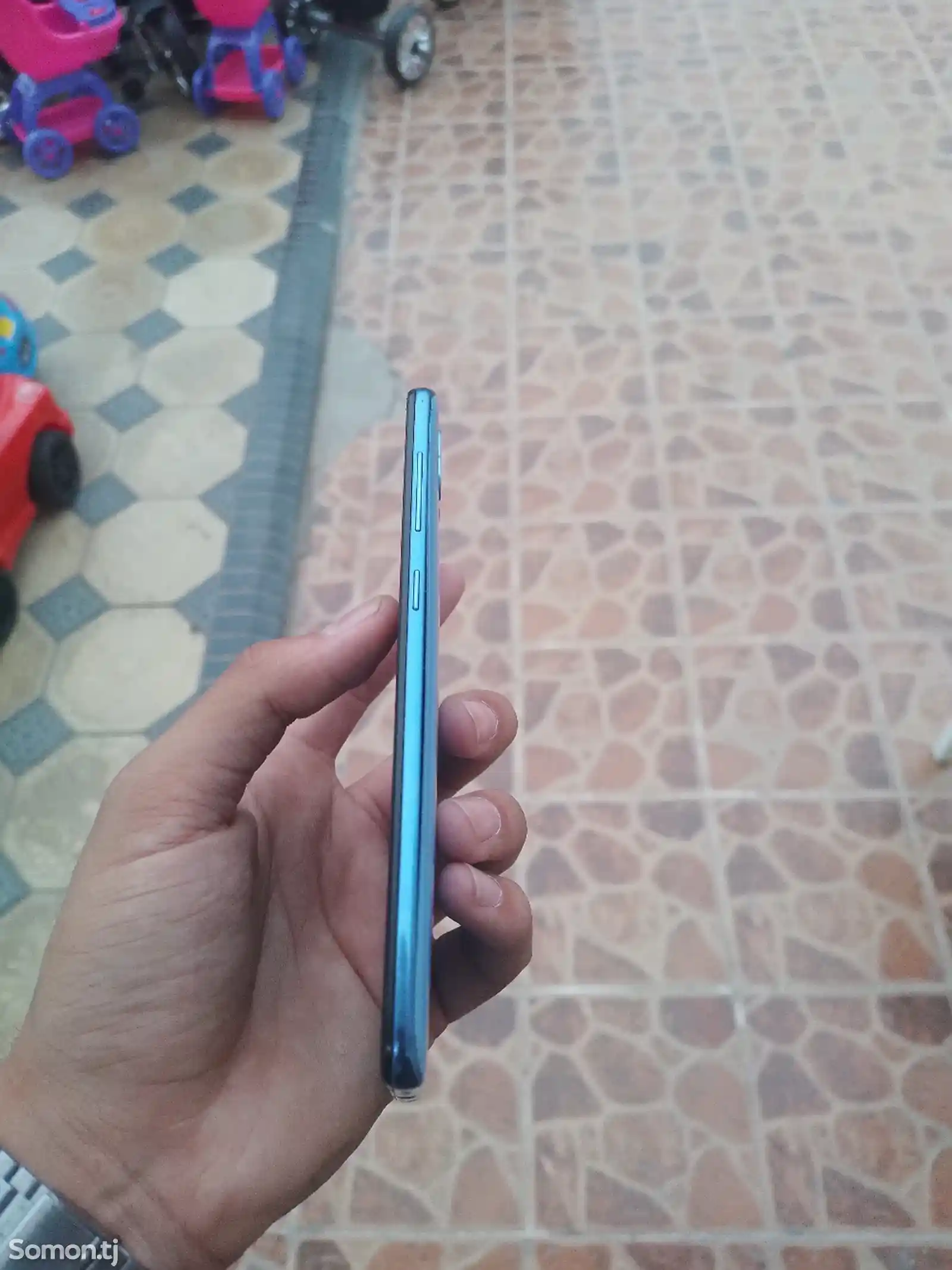 Samsung Galaxy A30-3