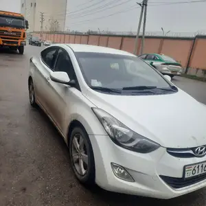 Hyundai Avante, 2011