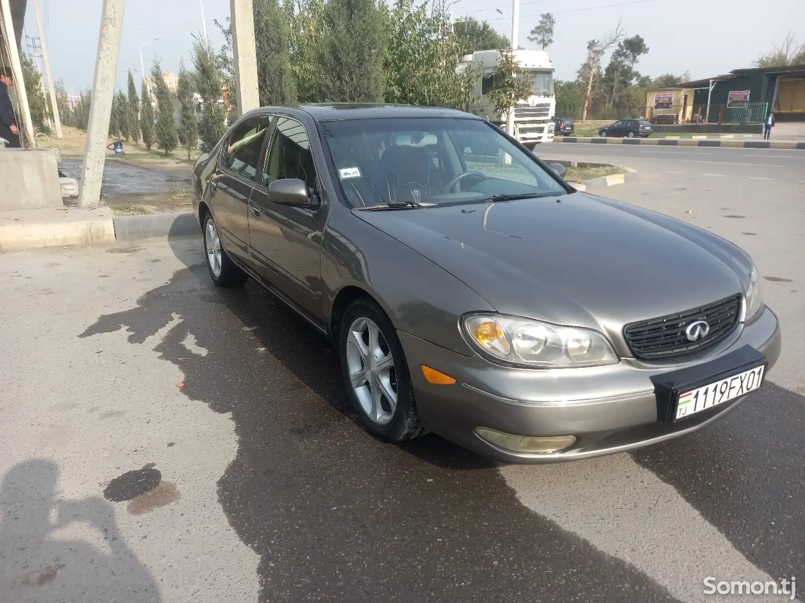 Infiniti J series, 2000-1