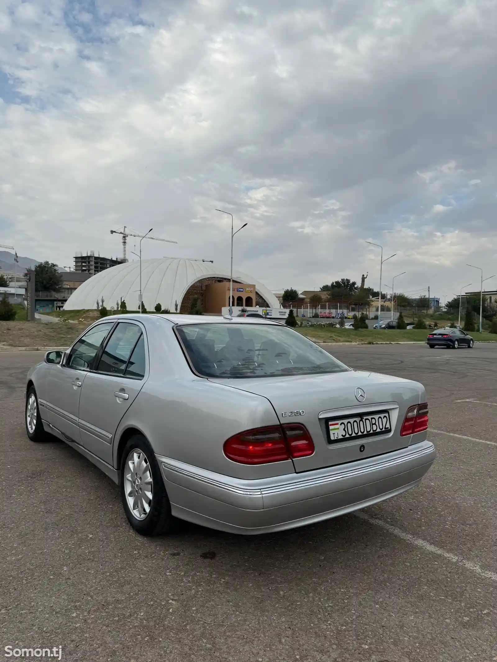 Mercedes-Benz E class, 2002-3