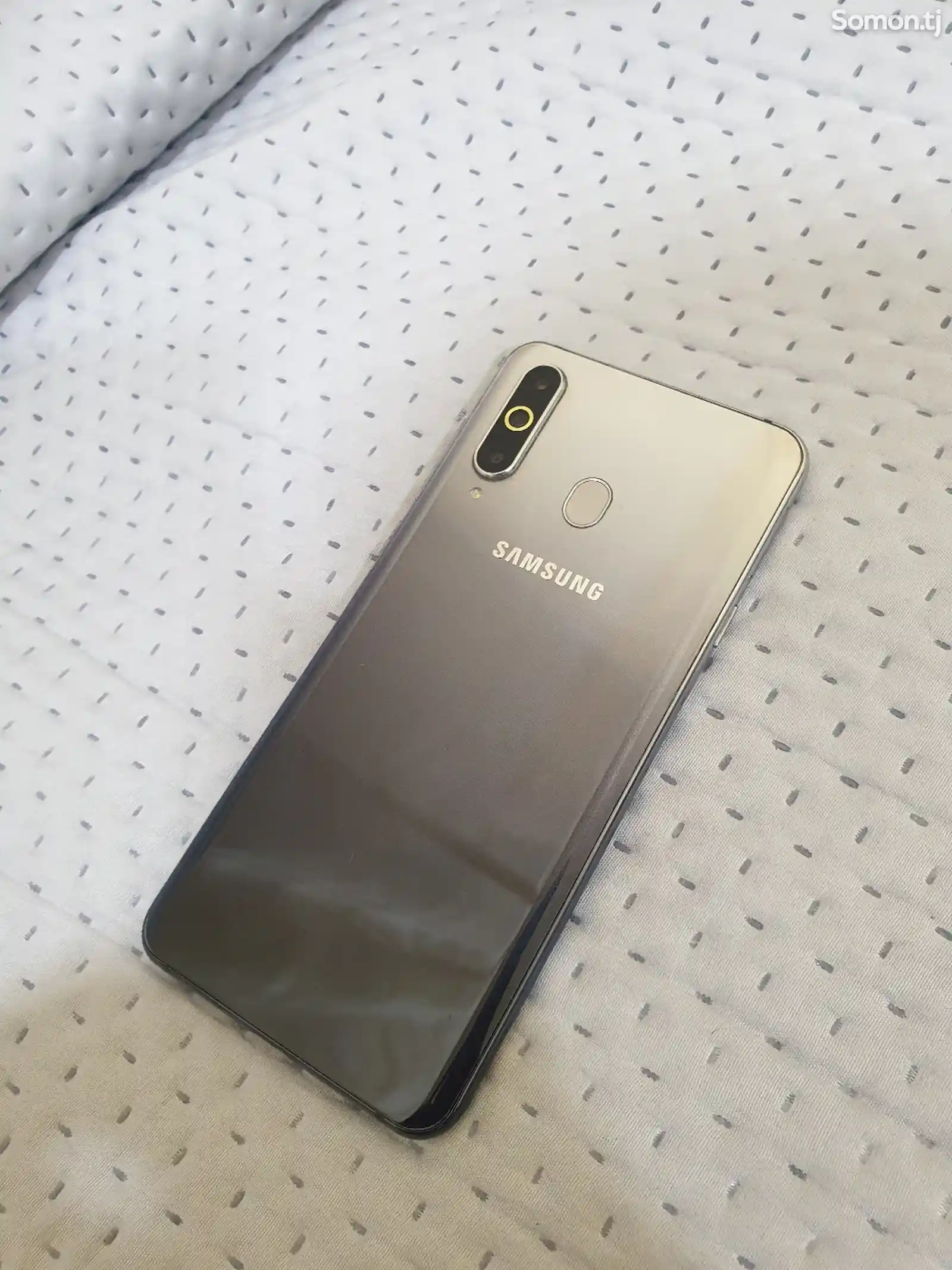 Samsung Galaxy A9 pro-1