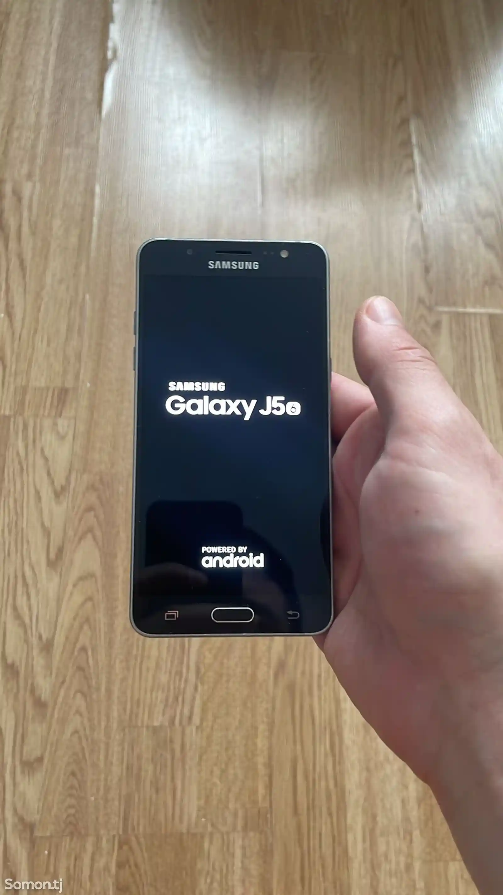 Samsung Galaxy J5 Duos-2
