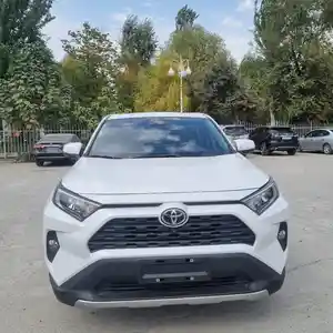 Toyota RAV 4, 2021