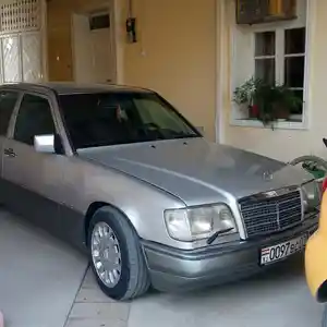 Mercedes-Benz W124, 1994