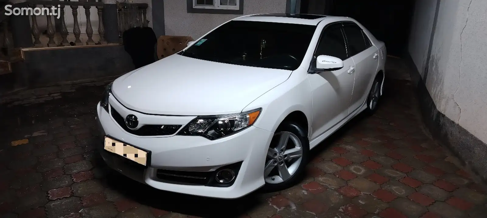 Toyota Camry, 2012-1