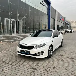 Kia K5, 2011