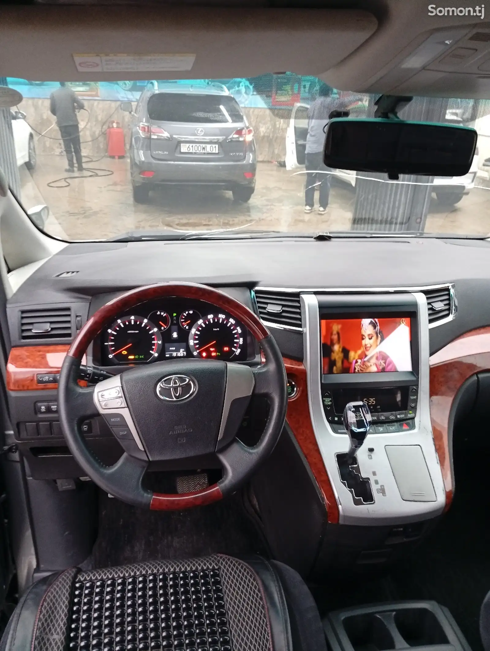 Toyota Vellfire, 2014-1