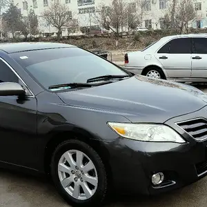 Toyota Camry, 2010