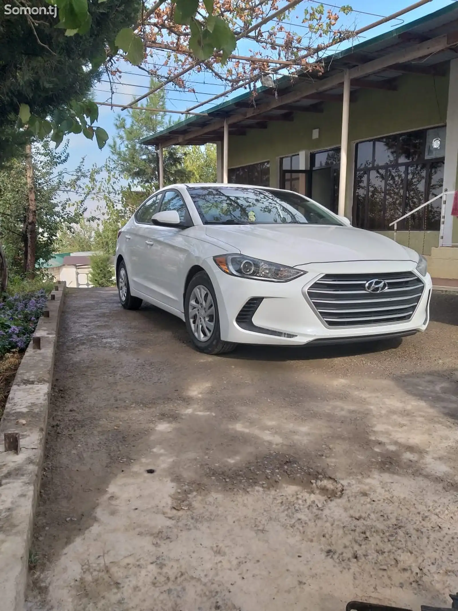 Hyundai Elantra, 2017-1