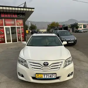 Toyota Camry, 2011