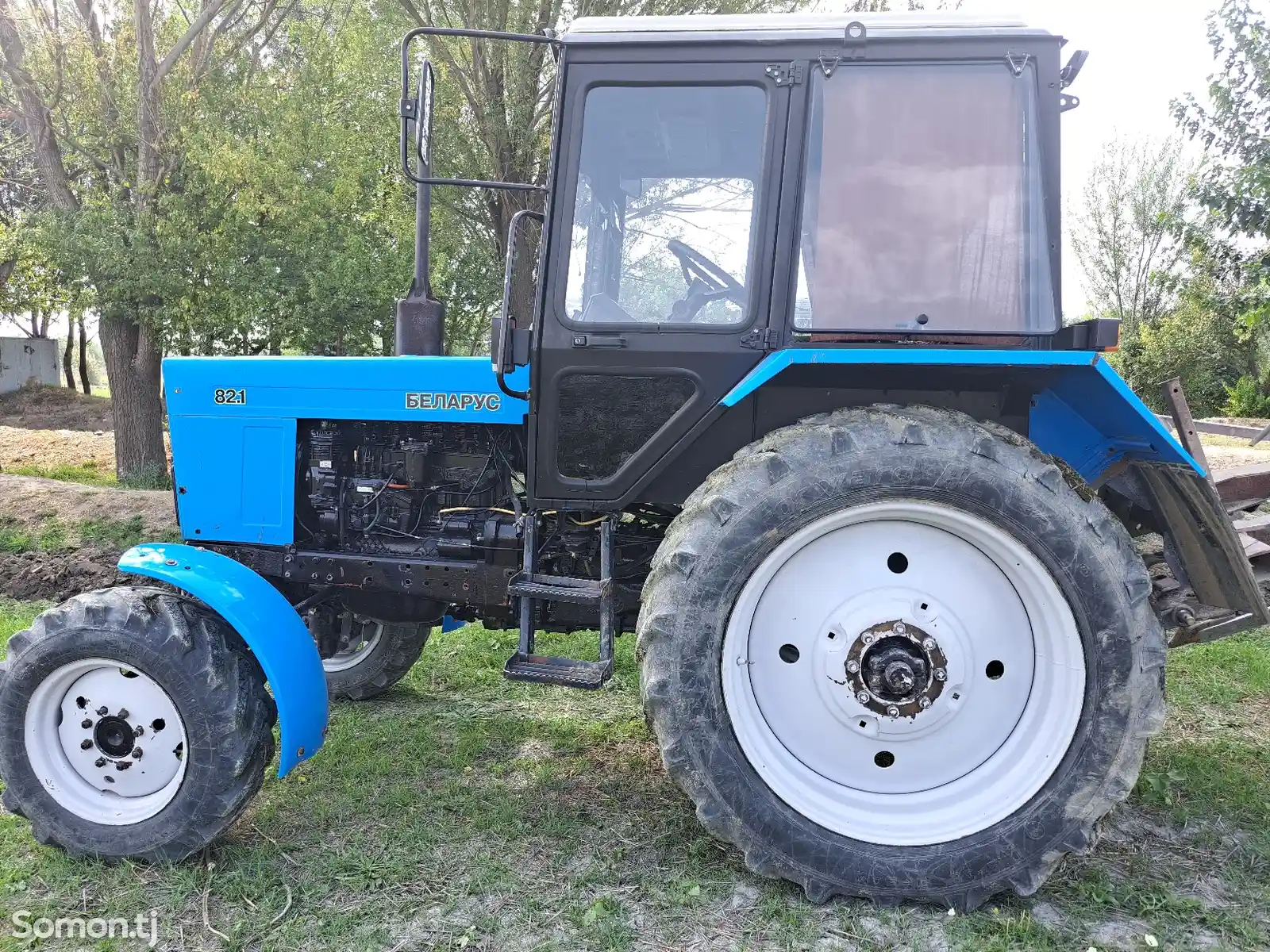 Трактор 82.1-8