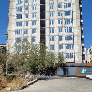 1-комн. квартира, 4 этаж, 66 м², 12мкр