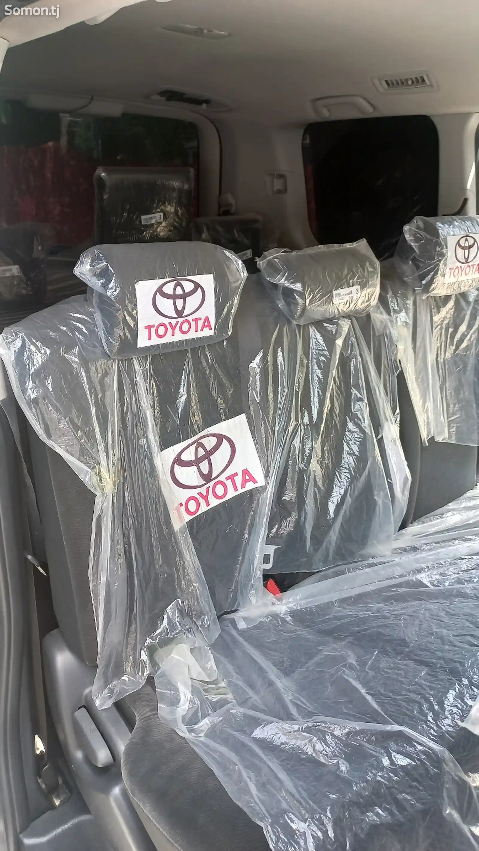 Toyota Voxy, 2012-4