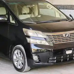 Toyota Vellfire, 2011