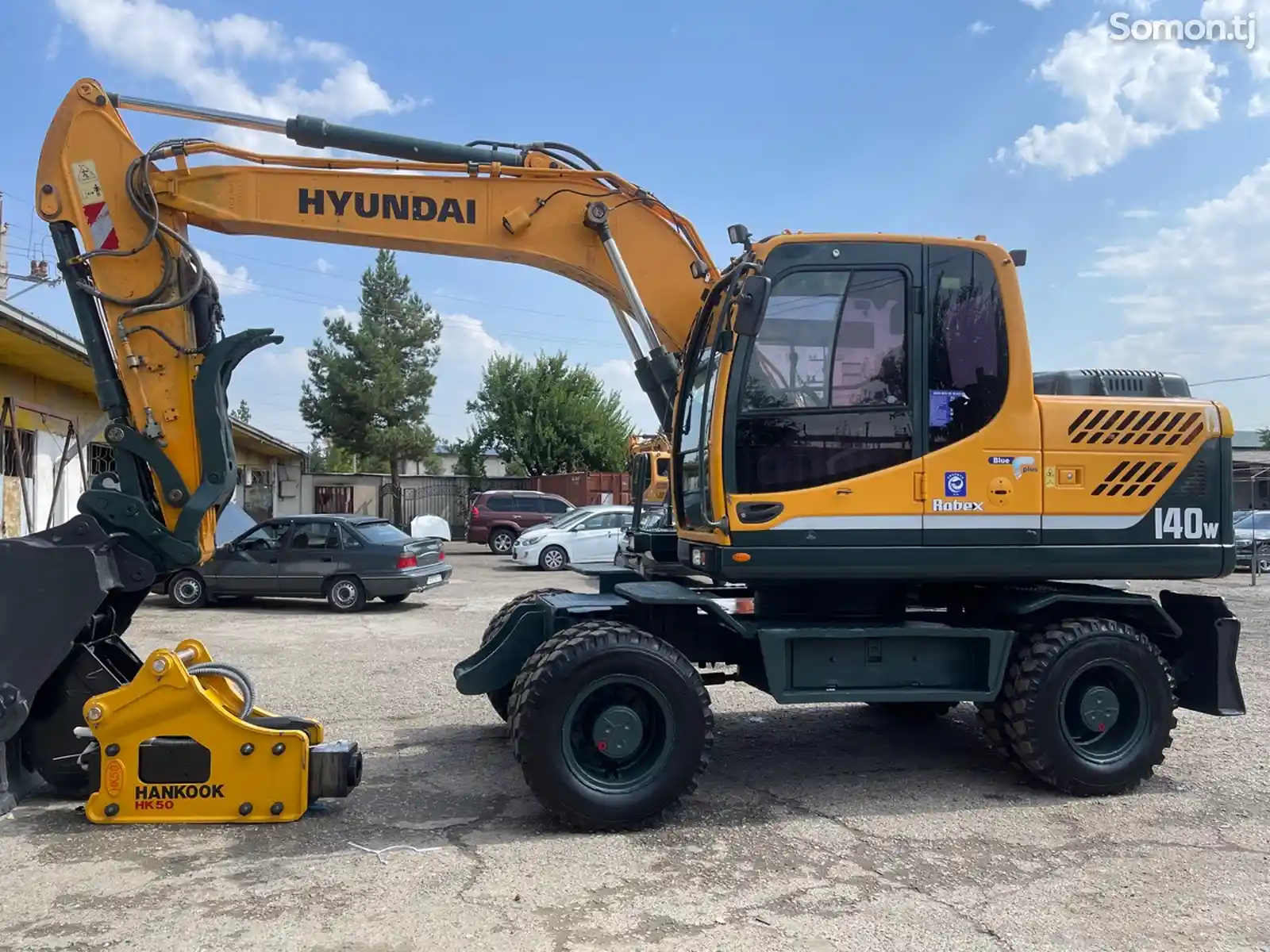 Экскаватор Hyundai 140W Robex-2