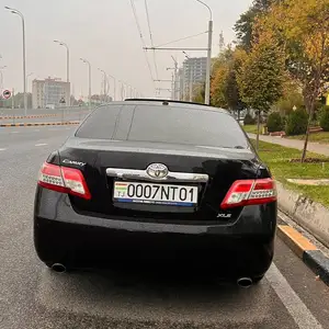 Toyota Camry, 2011