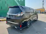 Toyota Vellfire, 2016-7