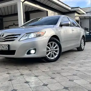 Toyota Camry, 2011