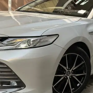 Toyota Camry, 2018