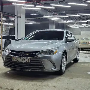 Toyota Camry, 2016