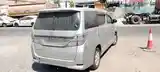 Toyota Vellfire, 2014-5