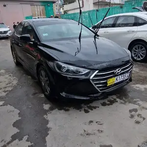 Hyundai Elantra, 2017