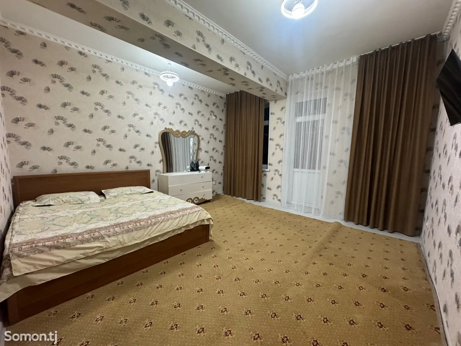 2-комн. квартира, 4 этаж, 80м², Цирк-1