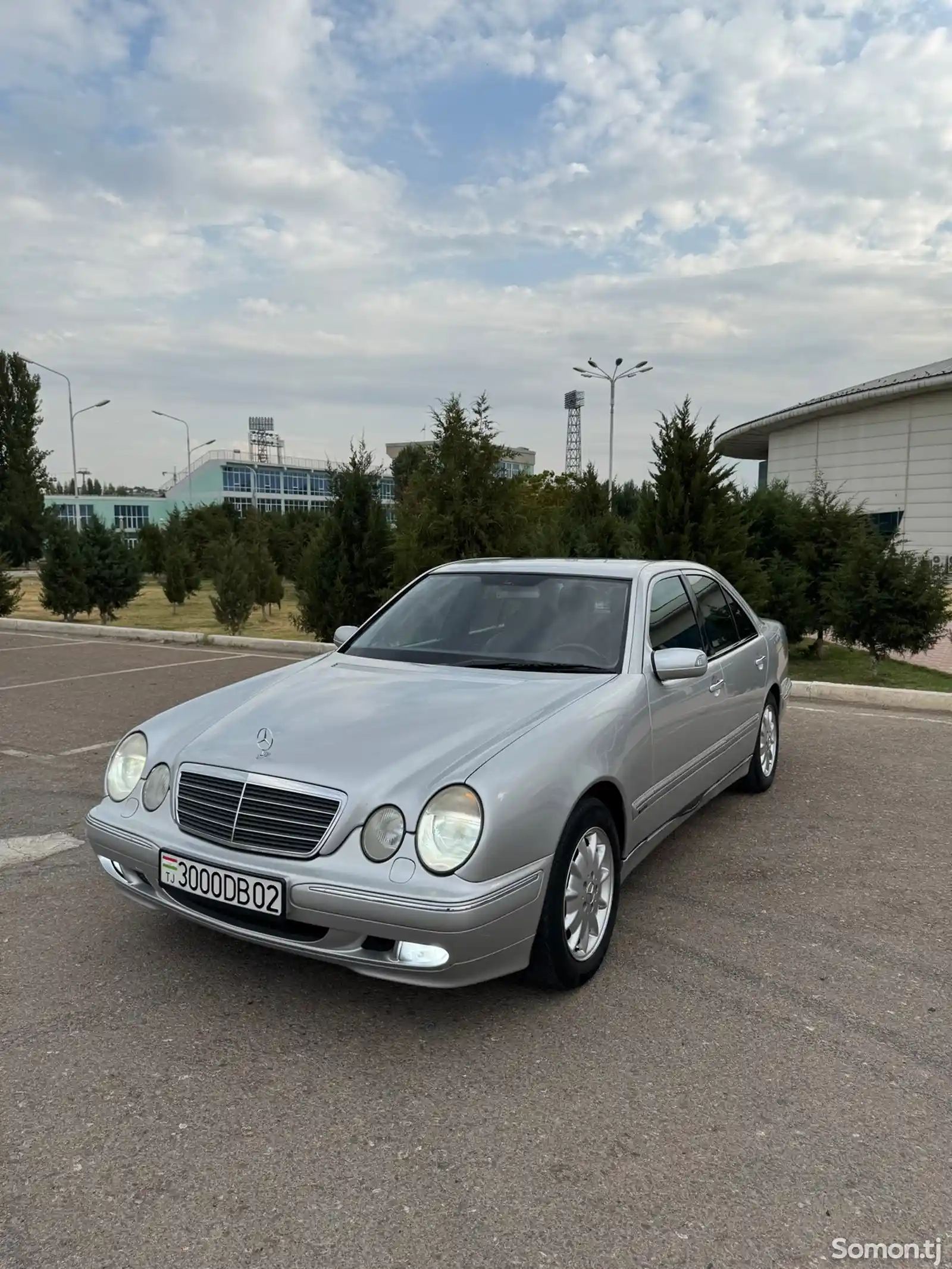 Mercedes-Benz E class, 2002-1